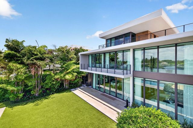 1529 Middle River Drive, Fort Lauderdale, FL 33304