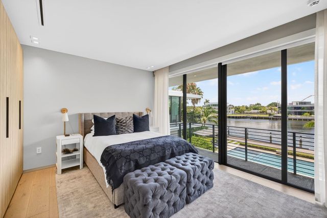 1529 Middle River Drive, Fort Lauderdale, FL 33304