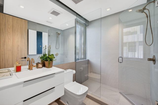 1529 Middle River Drive, Fort Lauderdale, FL 33304