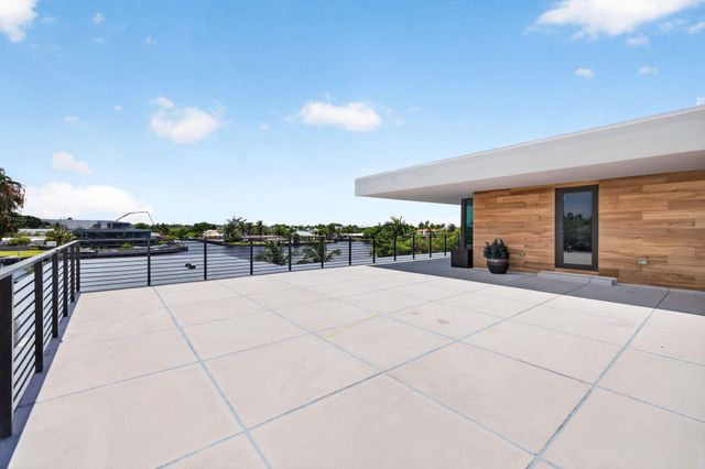 1529 Middle River Drive, Fort Lauderdale, FL 33304