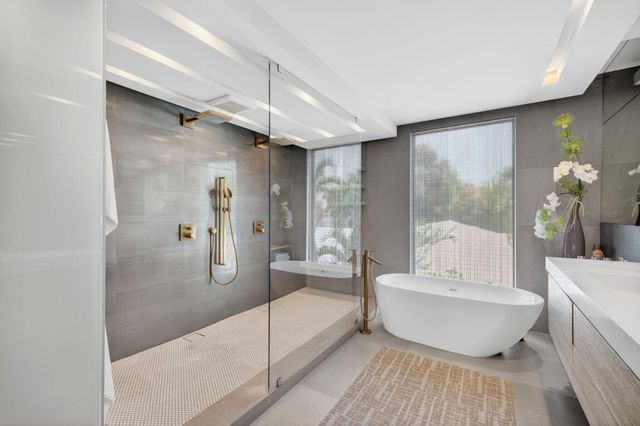 1529 Middle River Drive, Fort Lauderdale, FL 33304