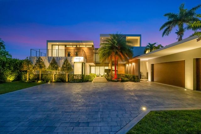 1529 Middle River Drive, Fort Lauderdale, FL 33304