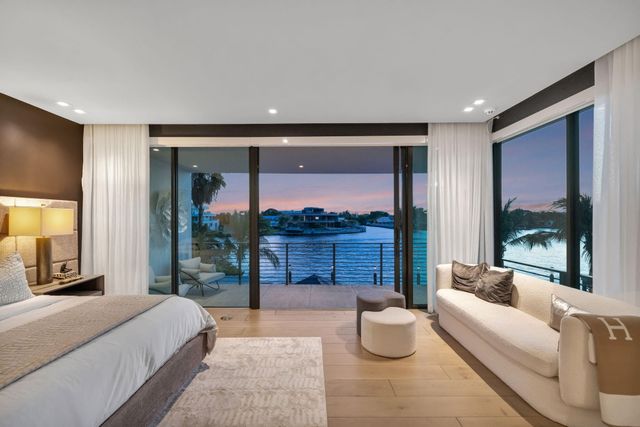 1529 Middle River Drive, Fort Lauderdale, FL 33304