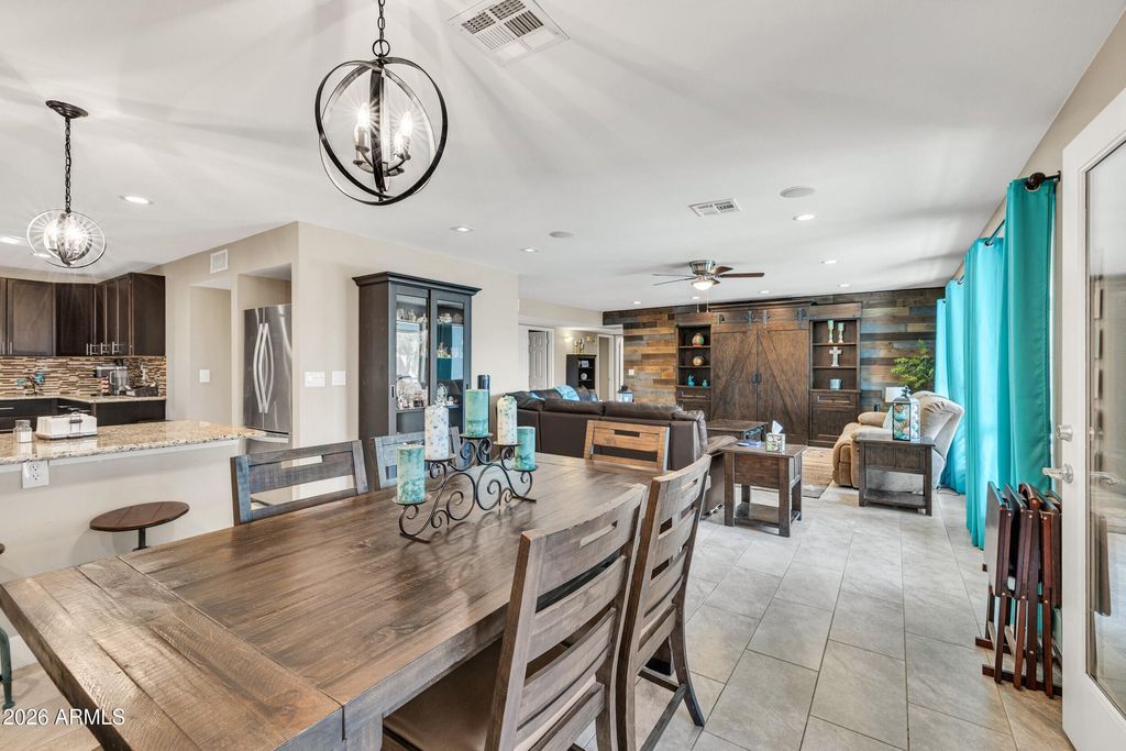 Image 11 of property listing at 26409 S SADDLETREE Drive, Sun Lakes, AZ 85248