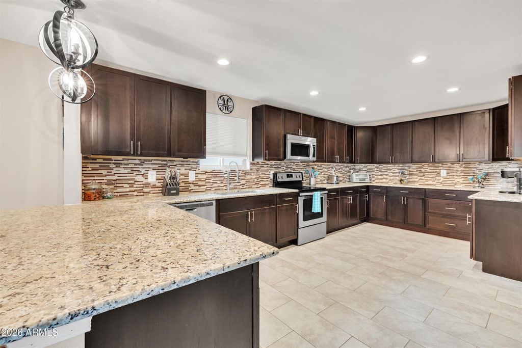 Image 16 of property listing at 26409 S SADDLETREE Drive, Sun Lakes, AZ 85248