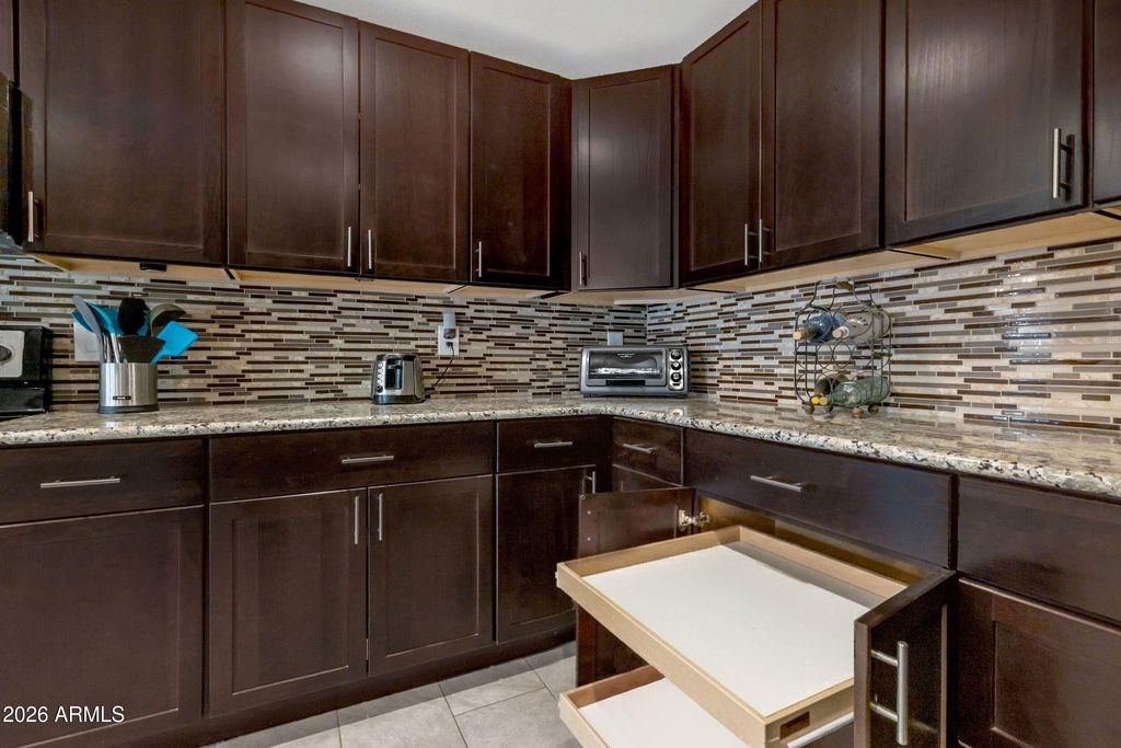 Image 19 of property listing at 26409 S SADDLETREE Drive, Sun Lakes, AZ 85248