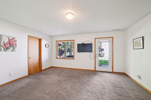 1008 Doubletree Court NE, Cedar Rapids, IA 52402