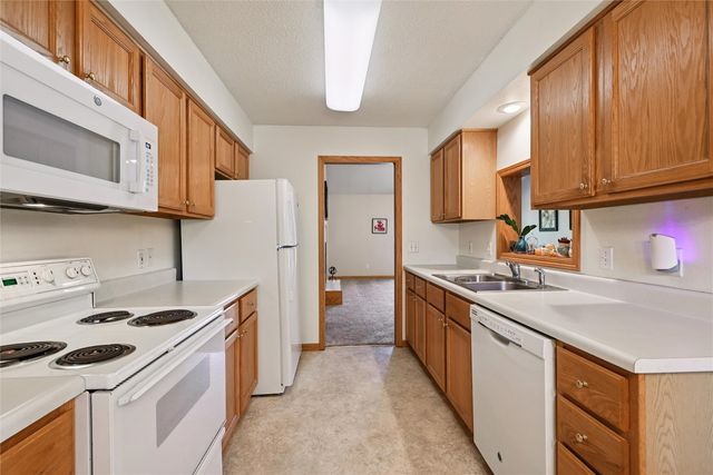 1008 Doubletree Court NE, Cedar Rapids, IA 52402