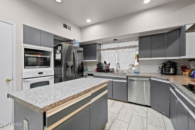 540 SPRING CREST Drive, El Paso, TX 79912