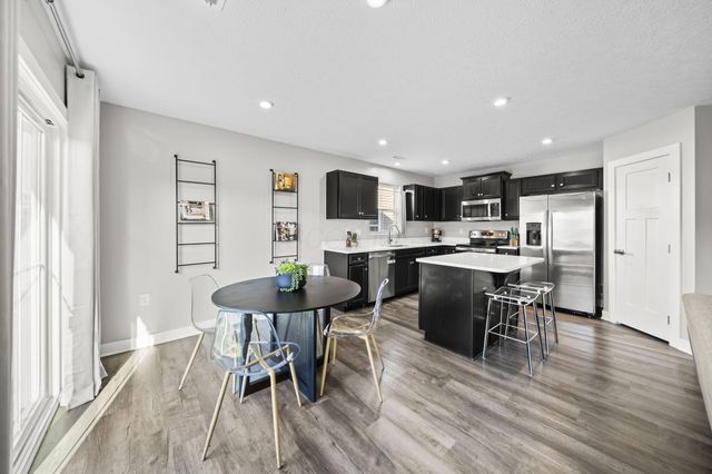 2401 Mcclouds Square, Marysville, OH 43040