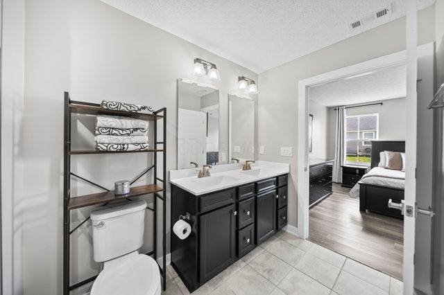 2401 Mcclouds Square, Marysville, OH 43040