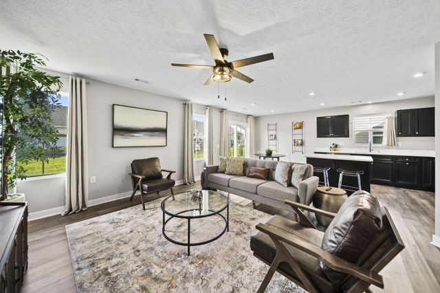 2401 Mcclouds Square, Marysville, OH 43040