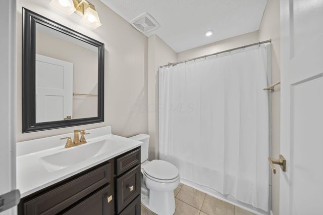 2401 Mcclouds Square, Marysville, OH 43040