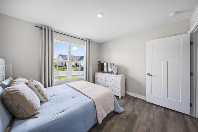 2401 Mcclouds Square, Marysville, OH 43040