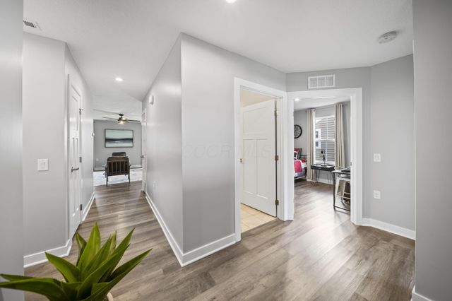 2401 Mcclouds Square, Marysville, OH 43040