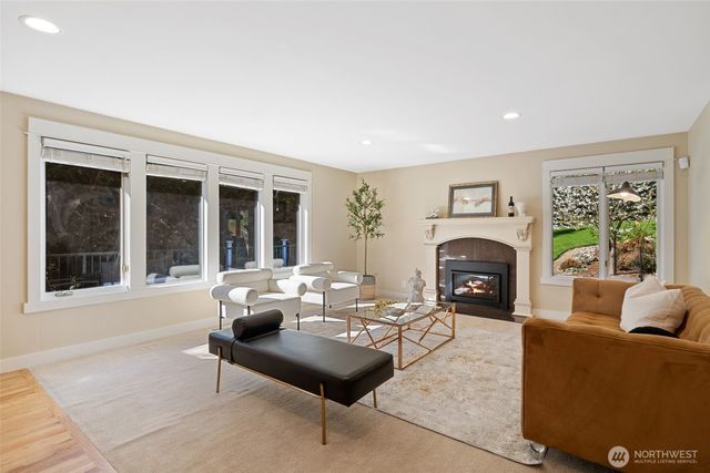 413 213th Place SE, Sammamish, WA 98074