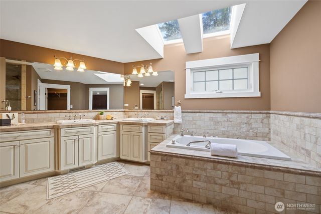 413 213th Place SE, Sammamish, WA 98074