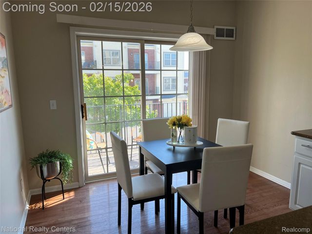 1399 Raliegh Place, Troy, MI 48084