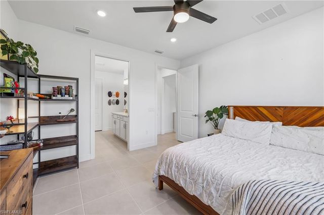 18421 Ridgeline DR, Estero, FL 33928