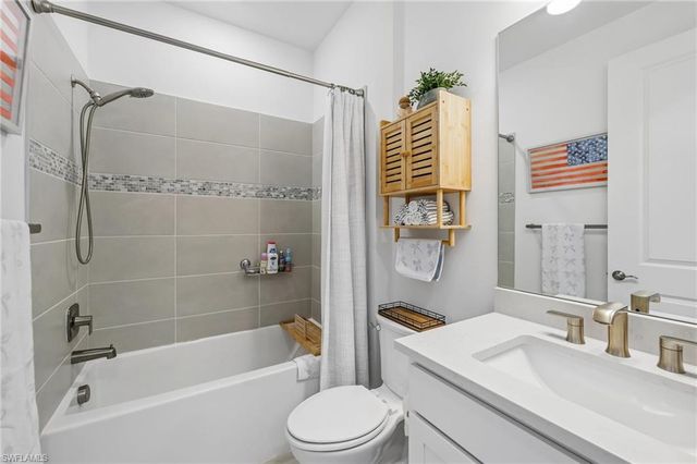 18421 Ridgeline DR, Estero, FL 33928