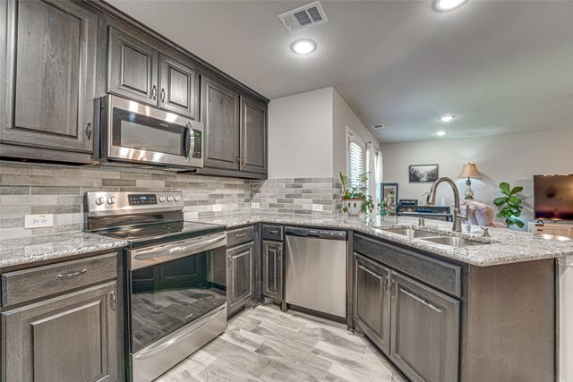 6810 Topaz Drive, Greenville, TX 75402