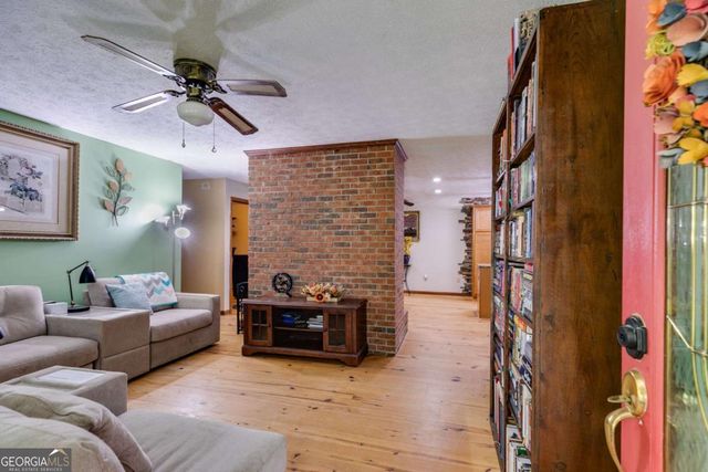 220 Gamble Drive, Carrollton, GA 30116