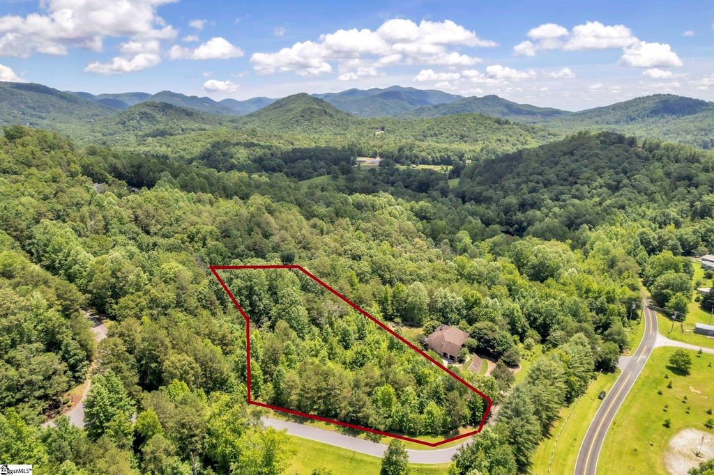 6 Foxboro Road, Travelers Rest, SC 29690