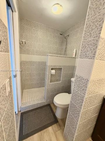 215 SE 3rd Ave 306C, Hallandale Beach, FL 33009