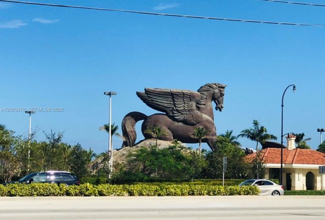 215 SE 3rd Ave 306C, Hallandale Beach, FL 33009