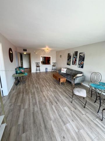 215 SE 3rd Ave 306C, Hallandale Beach, FL 33009