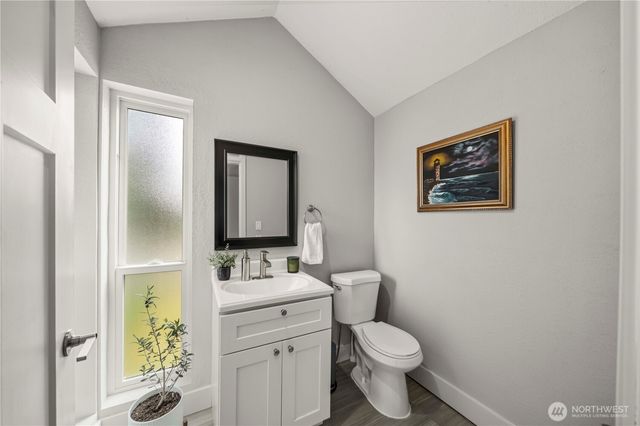 407 E Wright Ave, Tacoma, WA 98404