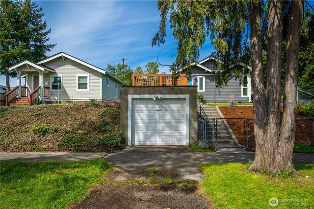 407 E Wright Ave, Tacoma, WA 98404
