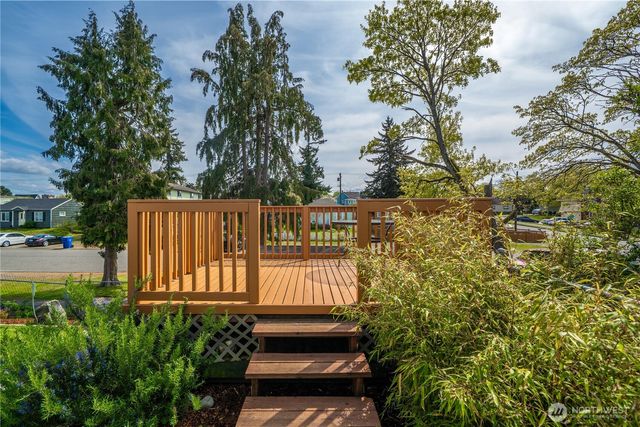 407 E Wright Ave, Tacoma, WA 98404