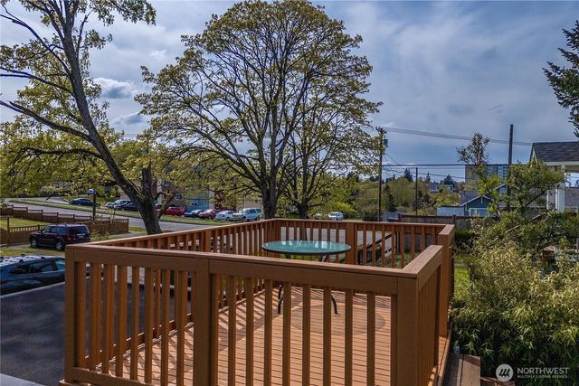 407 E Wright Ave, Tacoma, WA 98404