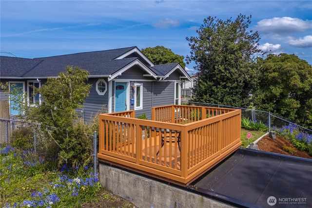 407 E Wright Ave, Tacoma, WA 98404