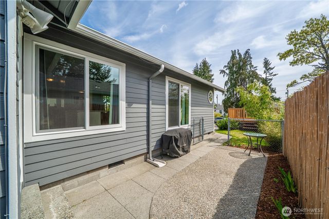 407 E Wright Ave, Tacoma, WA 98404