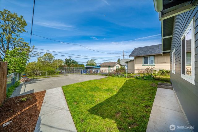 407 E Wright Ave, Tacoma, WA 98404