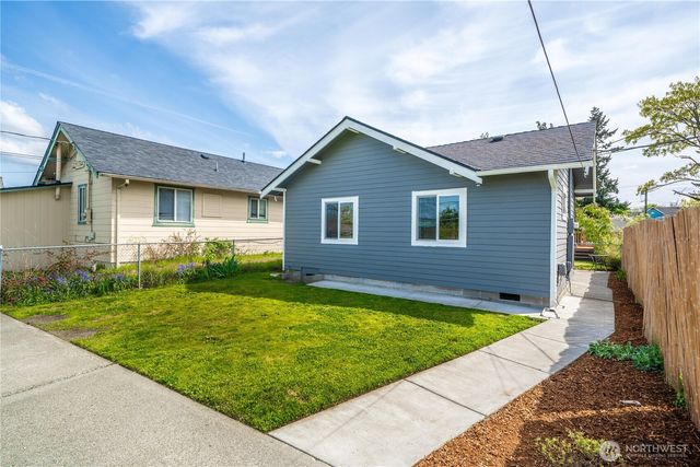 407 E Wright Ave, Tacoma, WA 98404