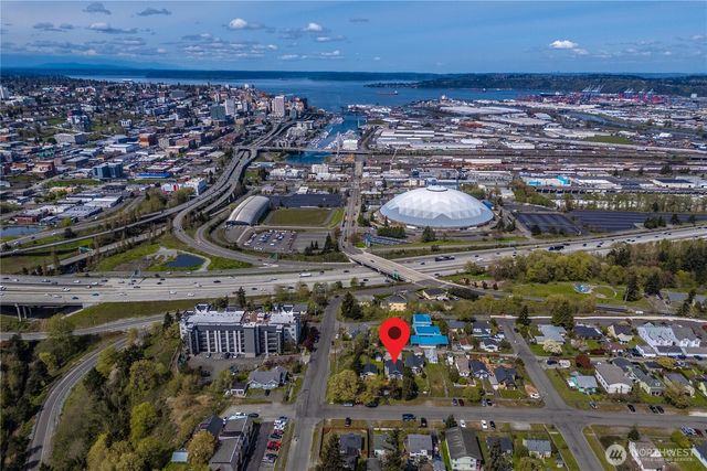 407 E Wright Ave, Tacoma, WA 98404