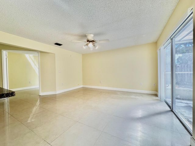 2572 NW 79th Avenue, Margate, FL 33063
