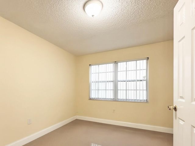 2572 NW 79th Avenue, Margate, FL 33063