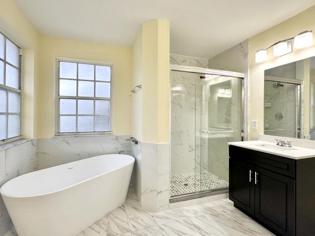 2572 NW 79th Avenue, Margate, FL 33063