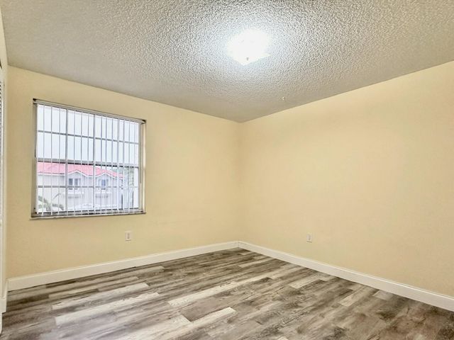 2572 NW 79th Avenue, Margate, FL 33063