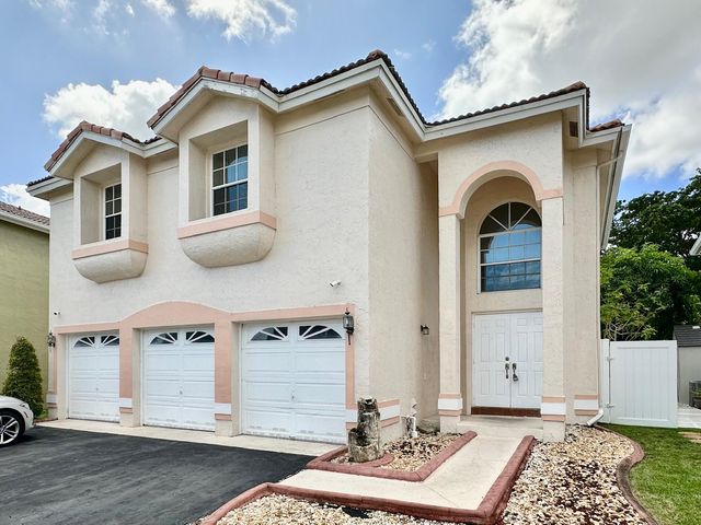 2572 NW 79th Avenue, Margate, FL 33063