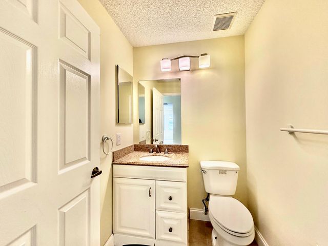 2572 NW 79th Avenue, Margate, FL 33063