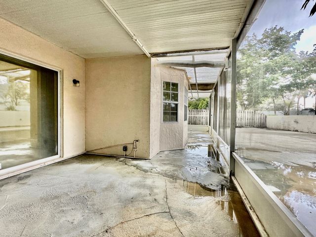 2572 NW 79th Avenue, Margate, FL 33063