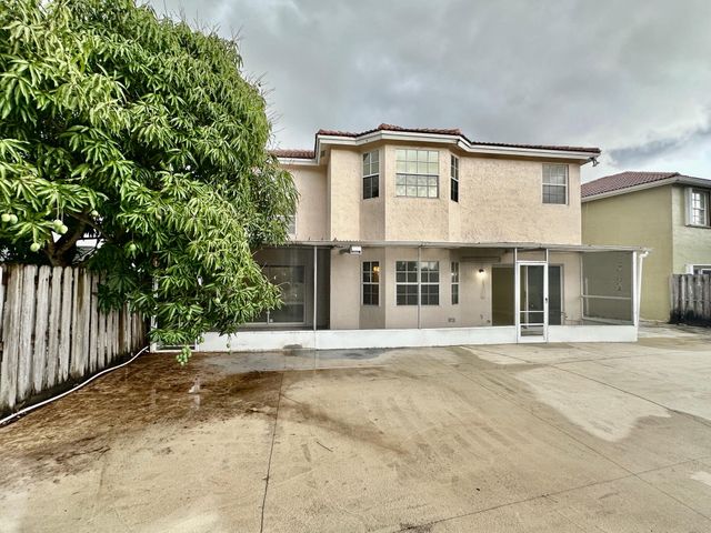 2572 NW 79th Avenue, Margate, FL 33063