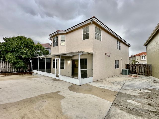 2572 NW 79th Avenue, Margate, FL 33063