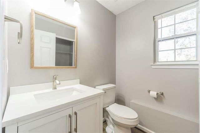 2716 Lake Park Ridge, Acworth, GA 30101