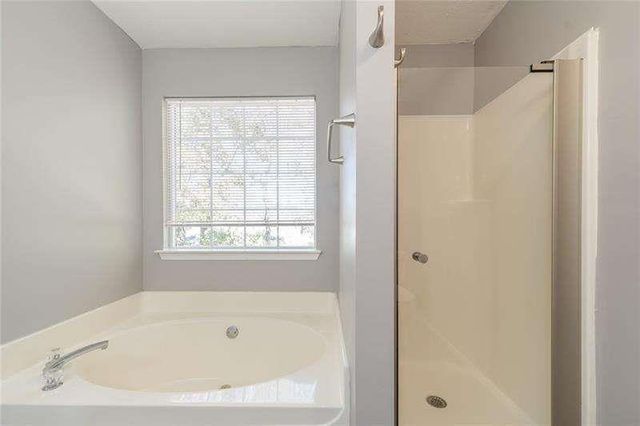 2716 Lake Park Ridge, Acworth, GA 30101